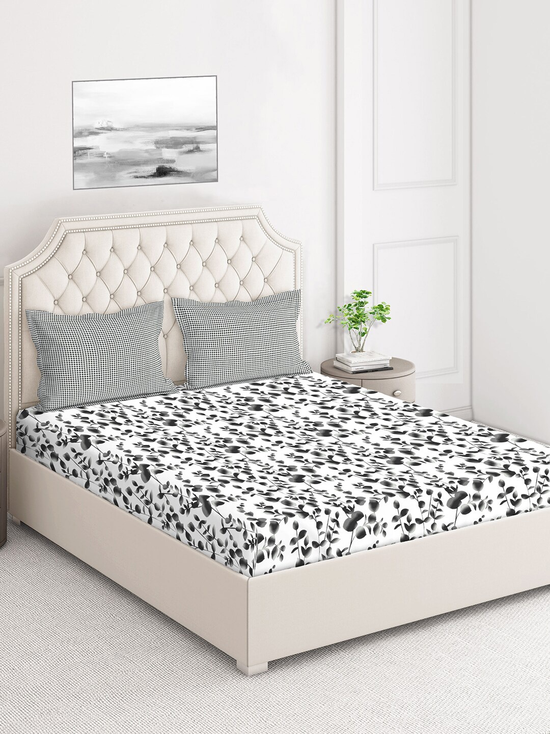 

Layers White & Grey Floral 150 TC Cotton Queen Bedsheet with 2 Pillow Covers