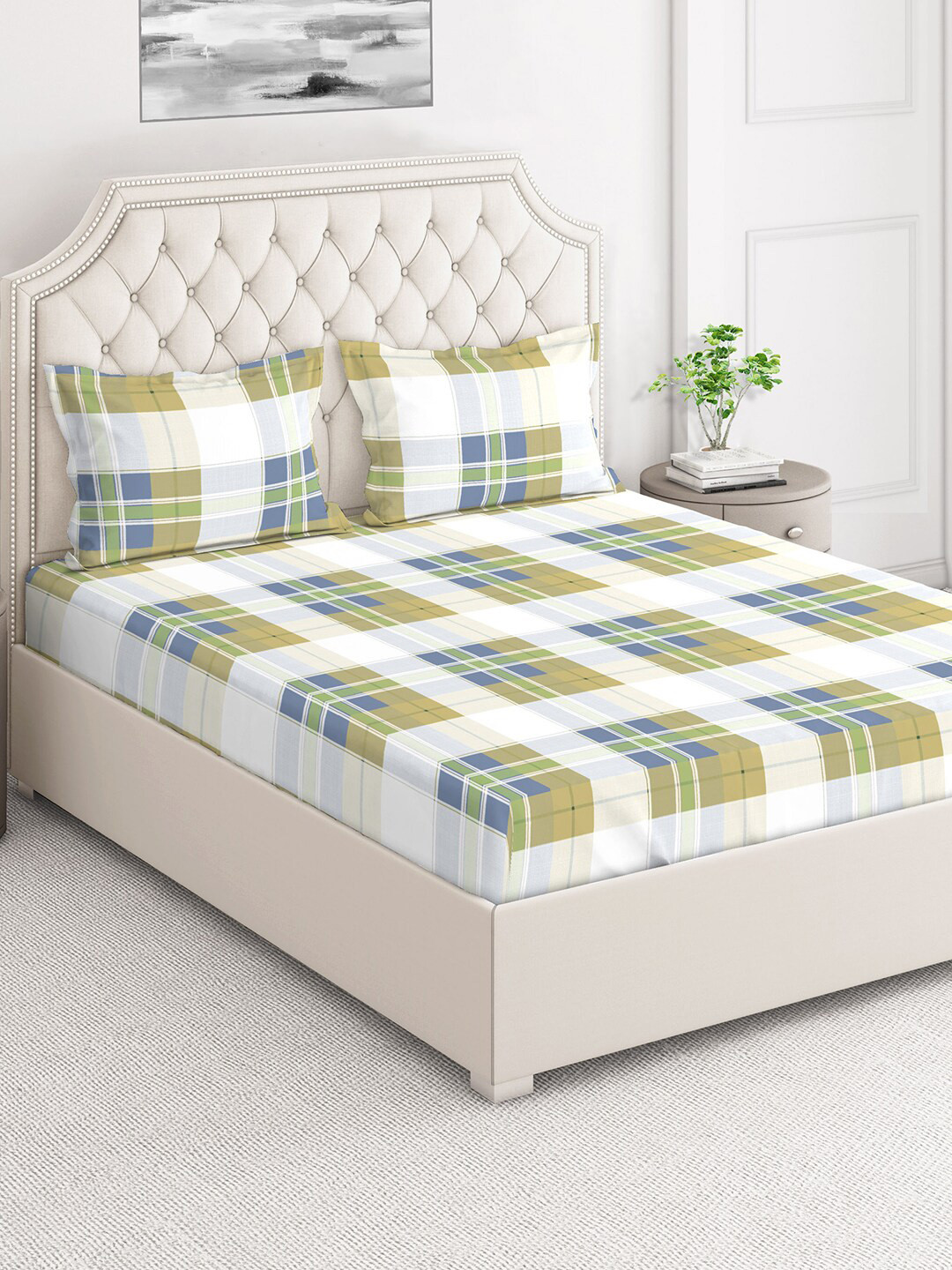 

Layers White & Green Geometric 140 TC Cotton King Bedsheet with 2 Pillow Covers
