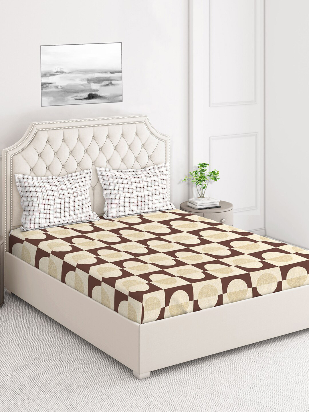 

Layers Grey & Brown Geometric Cotton 150 TC Queen Bedsheet With 2 Pillow Covers