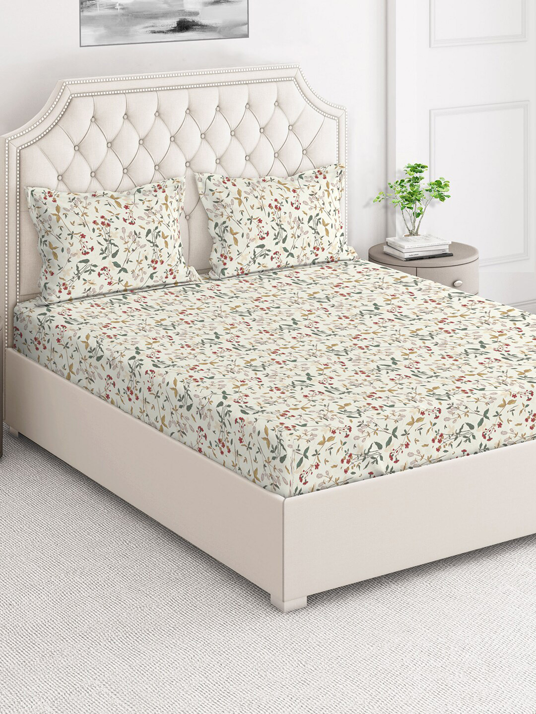 

Layers Off White & Red Floral 140 TC Cotton Queen Bedsheet with 2 Pillow Covers