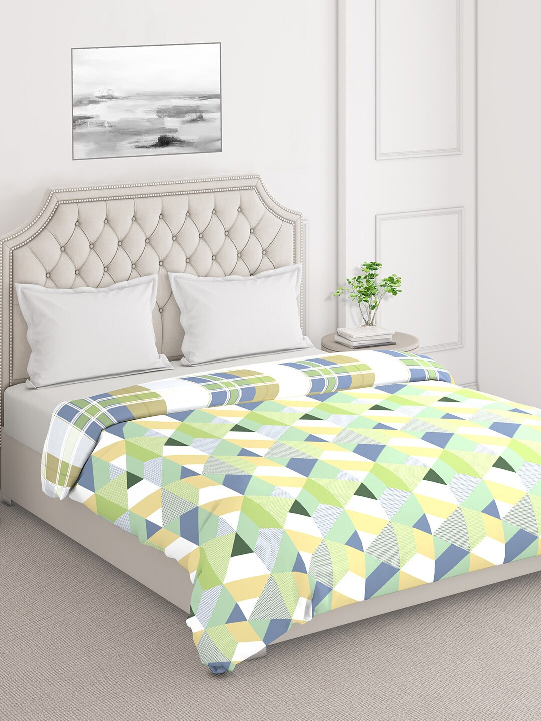 

Layers Firenze White & Green Geometric Mild Winter 120 GSM Double Bed Comforter