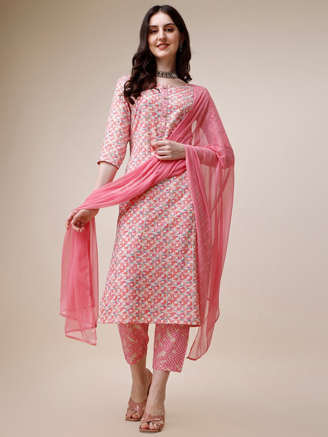 

Berrylicious Floral Printed Straight Kurta & Trousers & With Dupatta, Off white