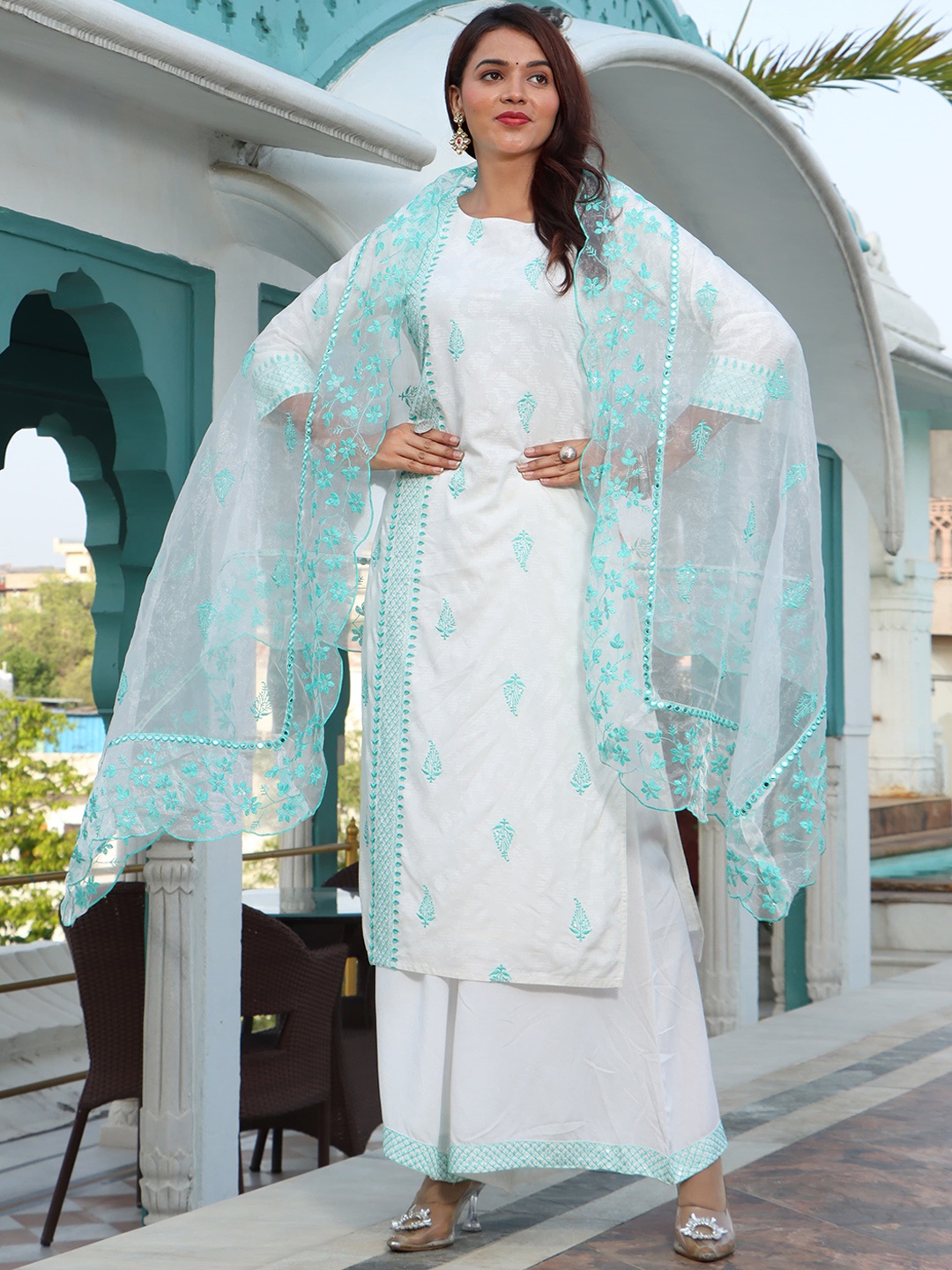 

Ramas Ethnic Motifs Embroidered Thread Work Kurta With Palazzos & With Dupatta, White