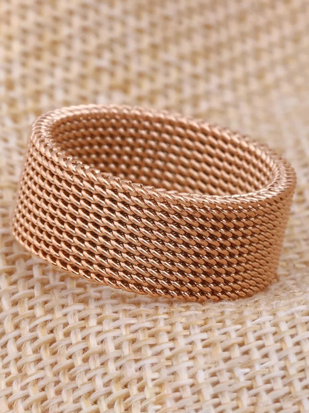 

MEENAZ Men IP Gold-Plated Mirror Polihed 316L Stainless Steel Finger Ring