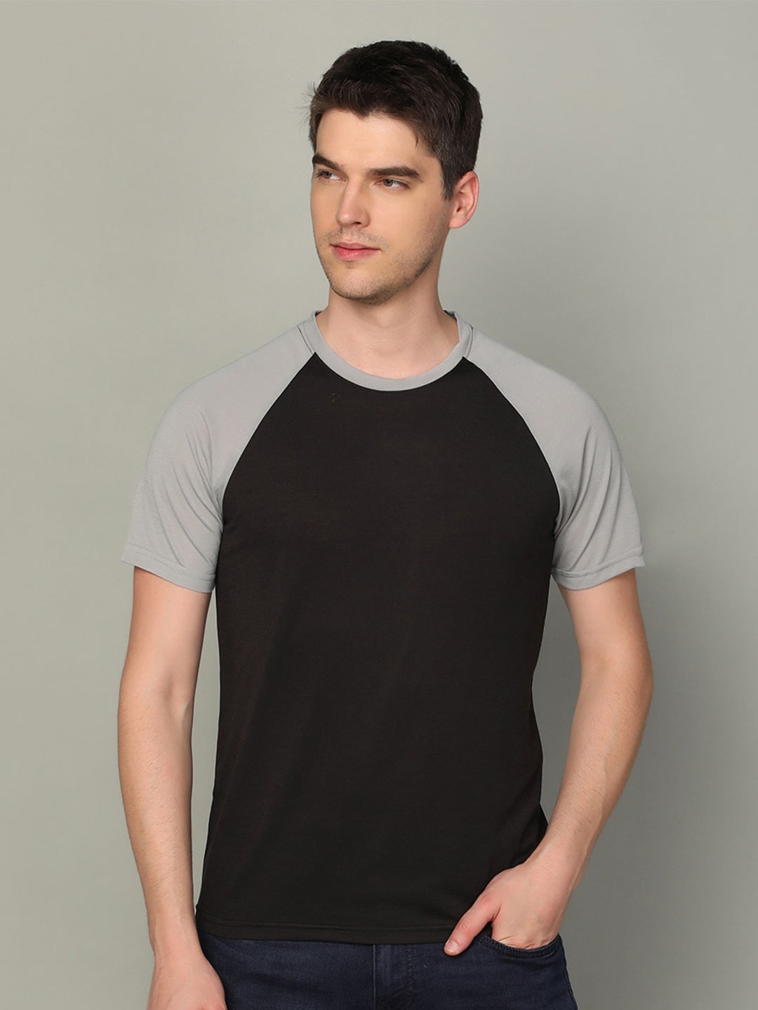 

INKKR Colourblocked Raglan Sleeves T-shirt, Grey