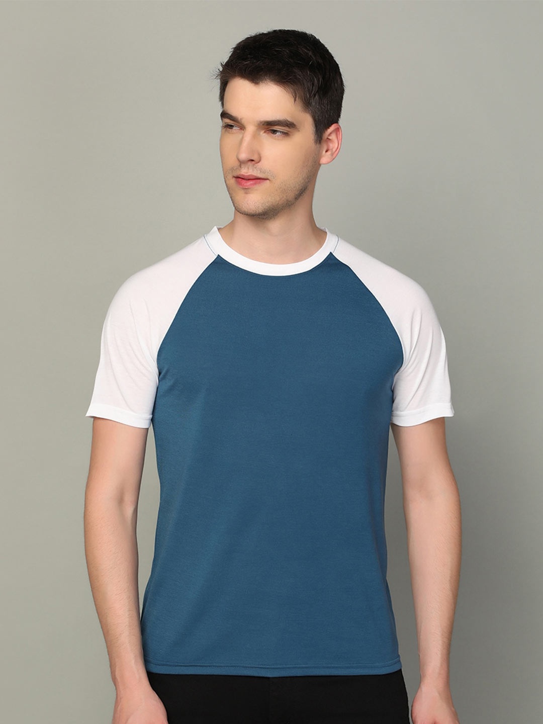 

INKKR Colourblocked Raglan Sleeves T-shirt, White