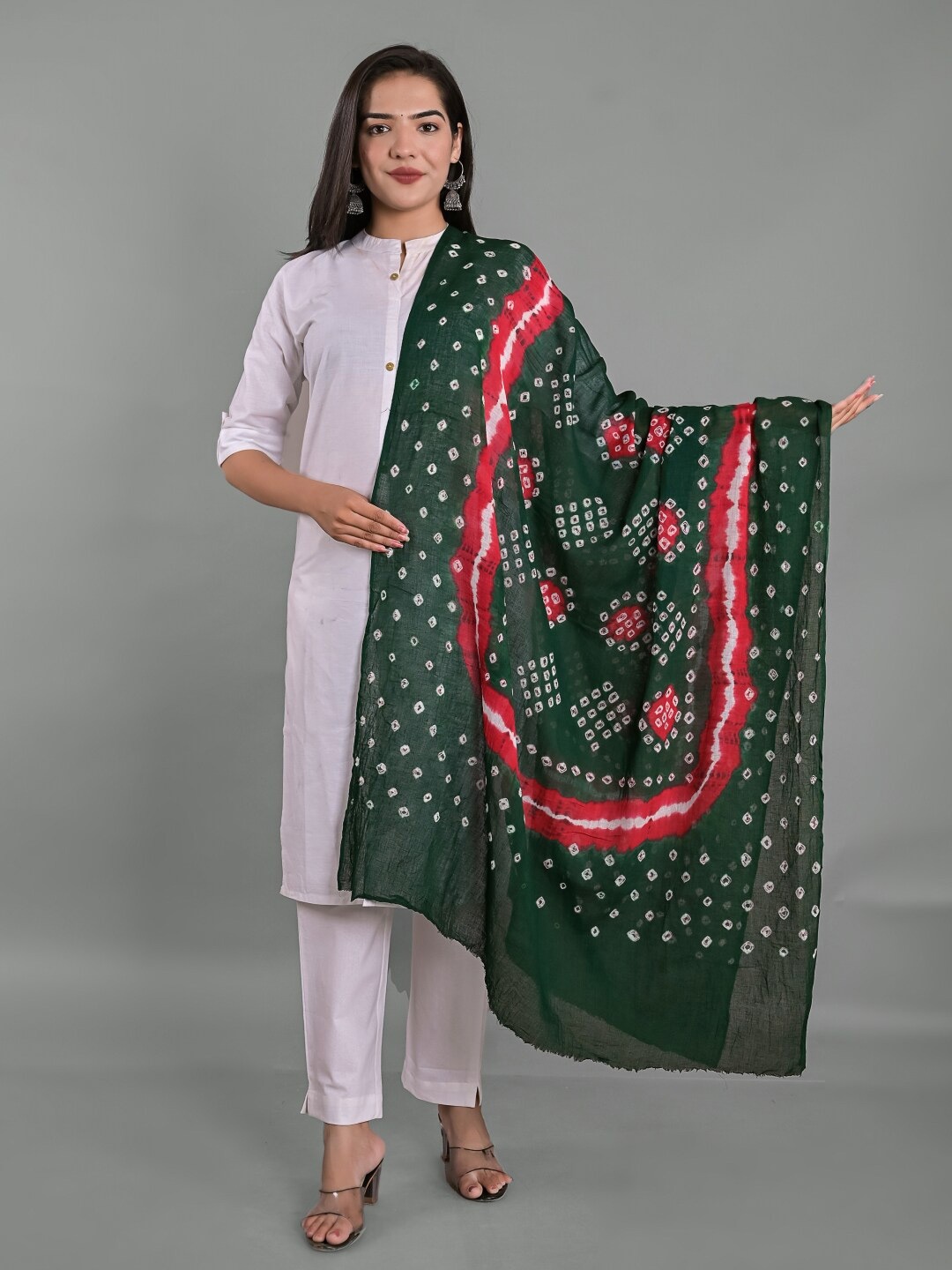 

Apratim Bandhani Printed Cotton Dupatta, Green