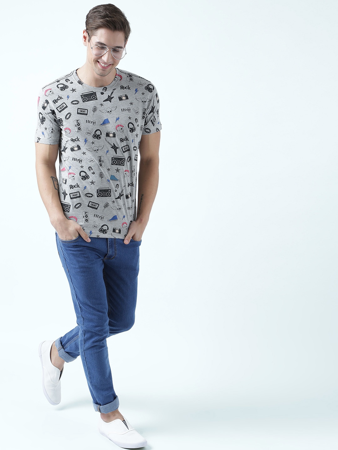 

Huetrap Men Grey Melange Printed Round Neck T-shirt