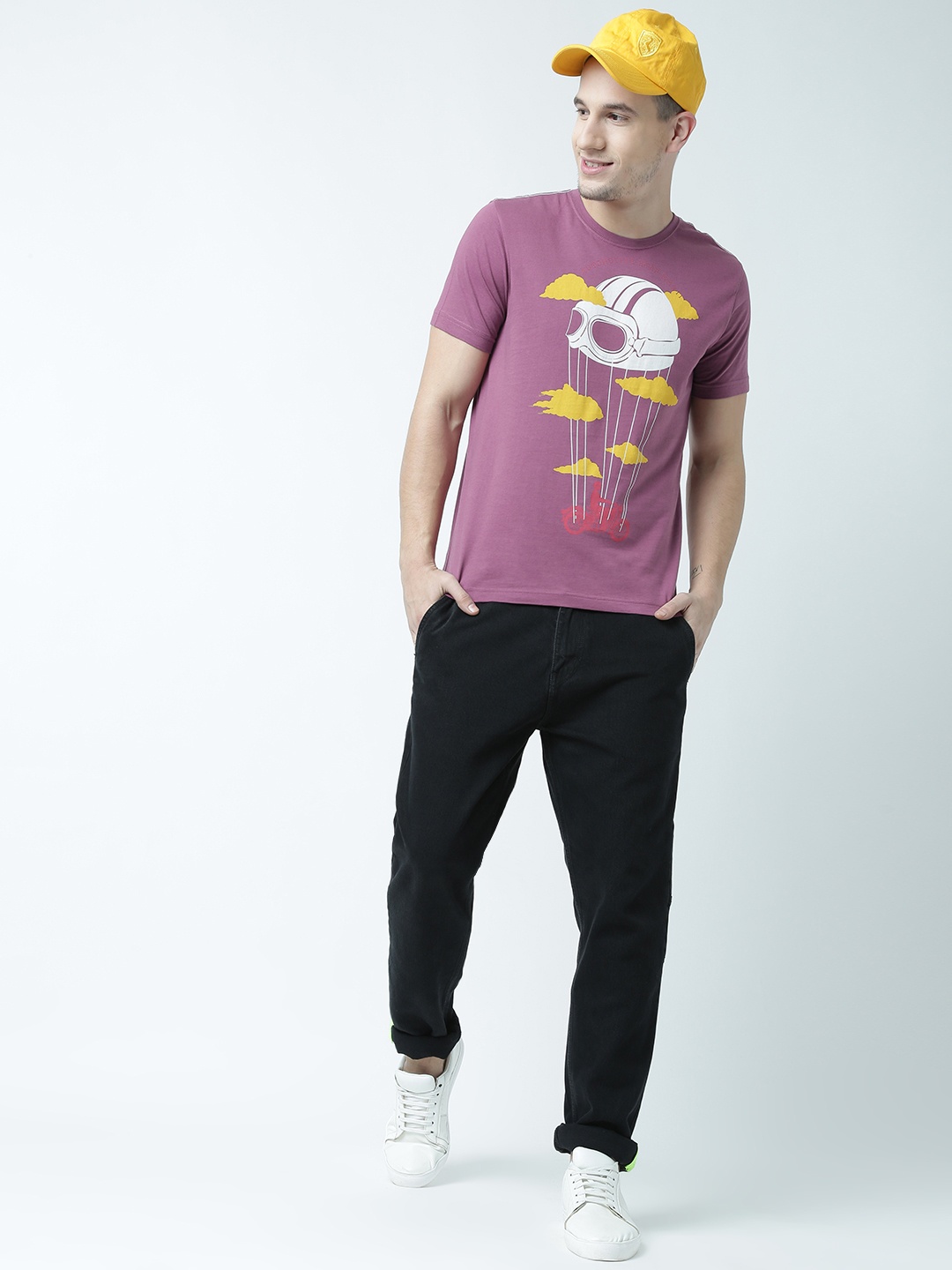 

Huetrap Men Mauve Printed Round Neck T-shirt