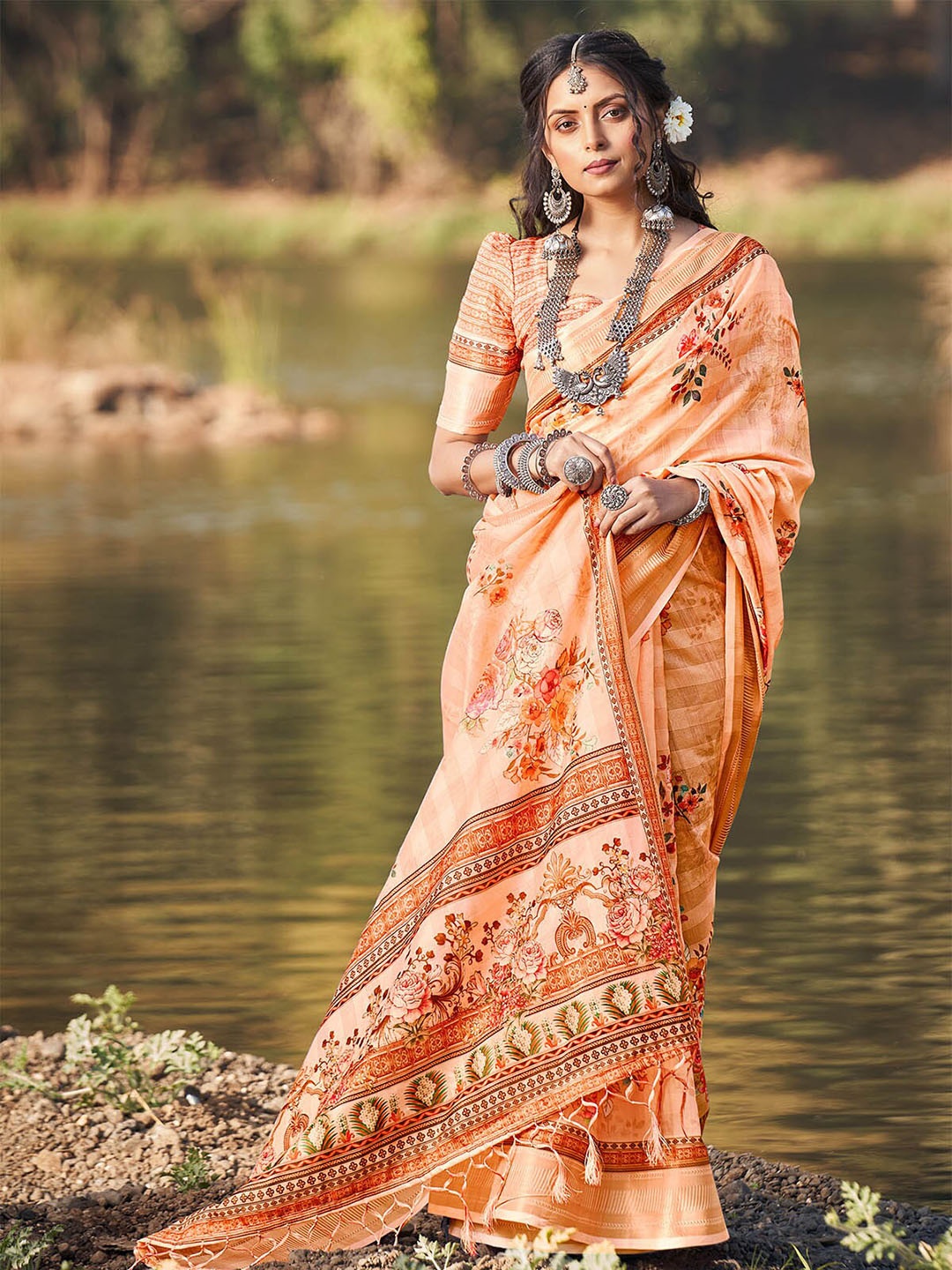

ODETTE Floral Printed Zari Saree, Peach