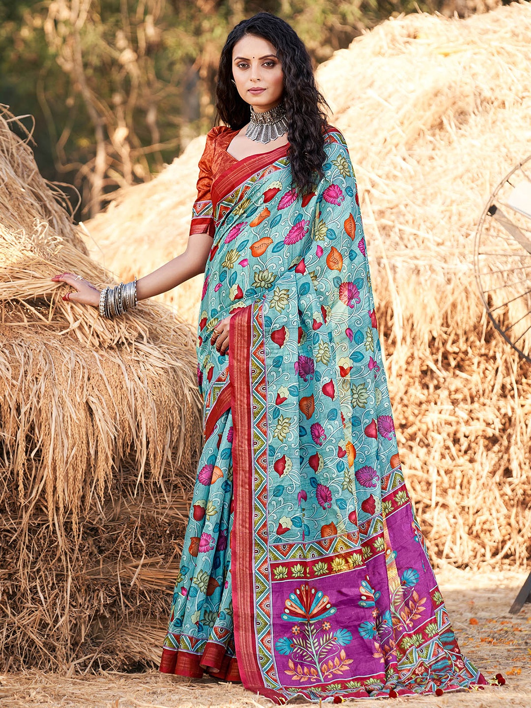 

ODETTE Ethnic Motifs Printed Zari Saree, Blue