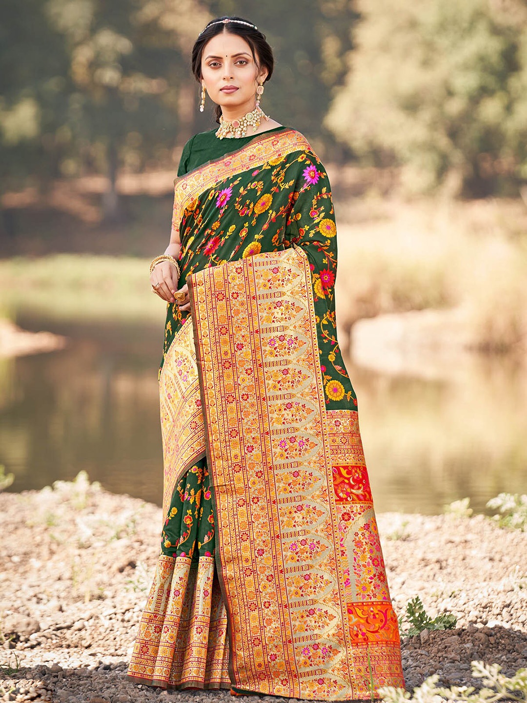

ODETTE Floral Woven Design Saree, Green
