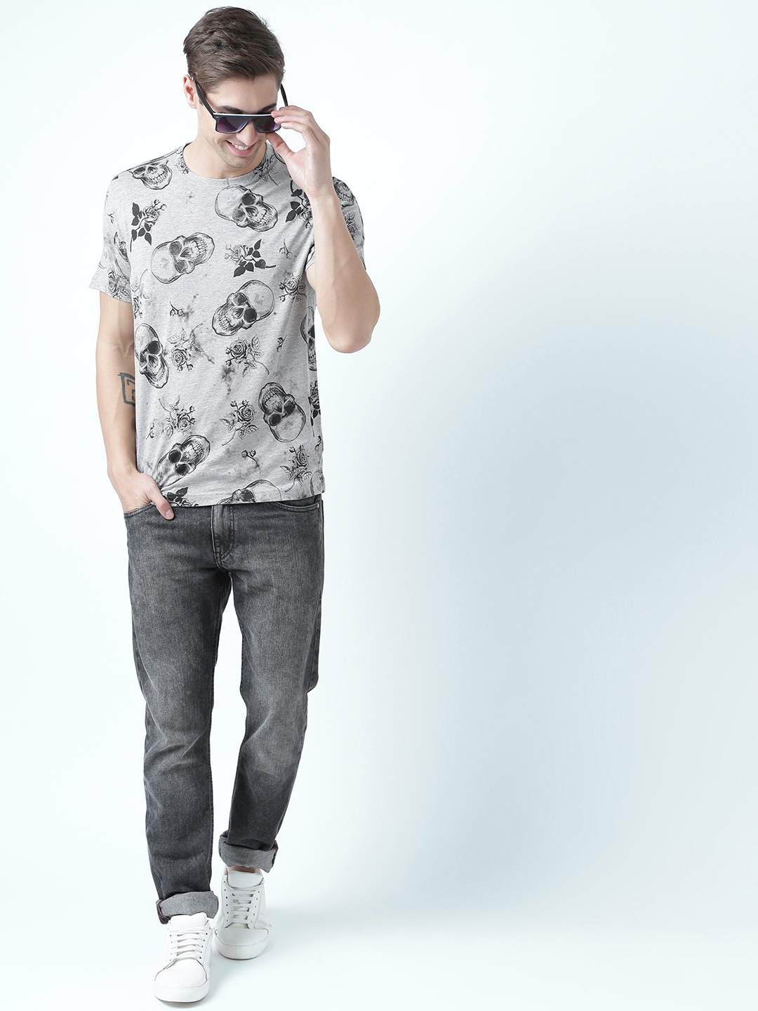 

Huetrap Men Grey Melange Printed Round Neck T-shirt