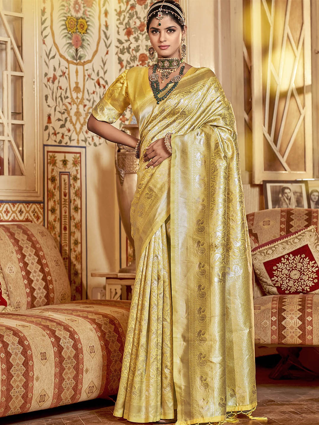 

ODETTE Ethnic Motifs Woven Design Zari Silk Blend Saree, Yellow