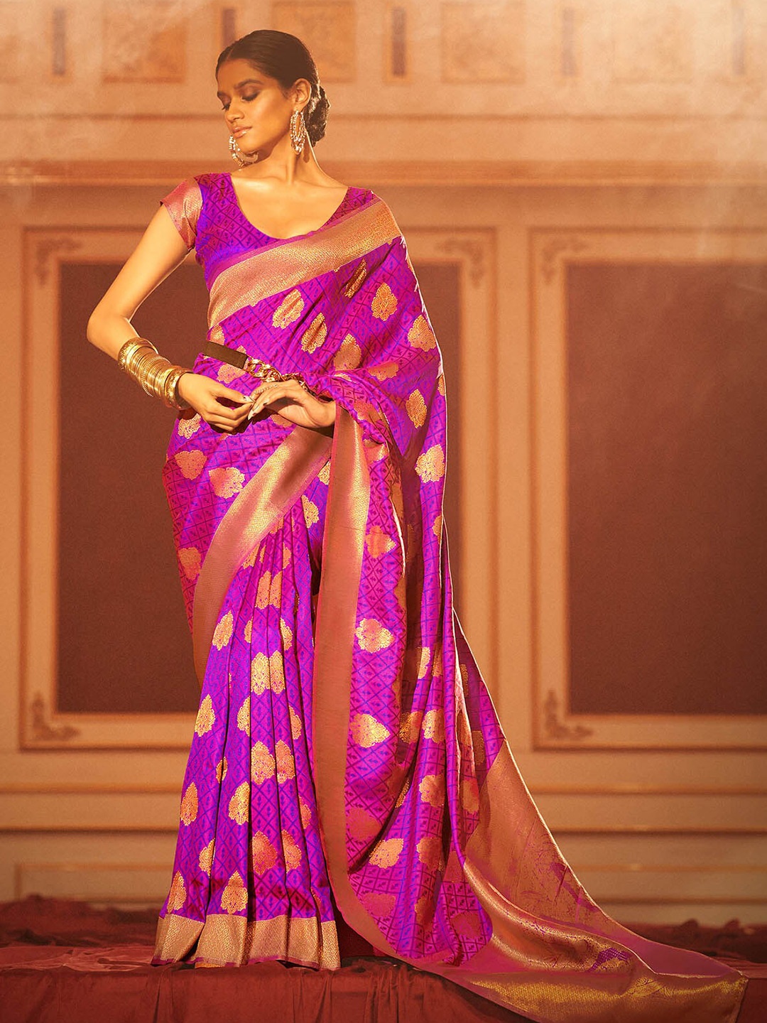 

ODETTE Floral Woven Design Zari Silk Blend Saree, Purple