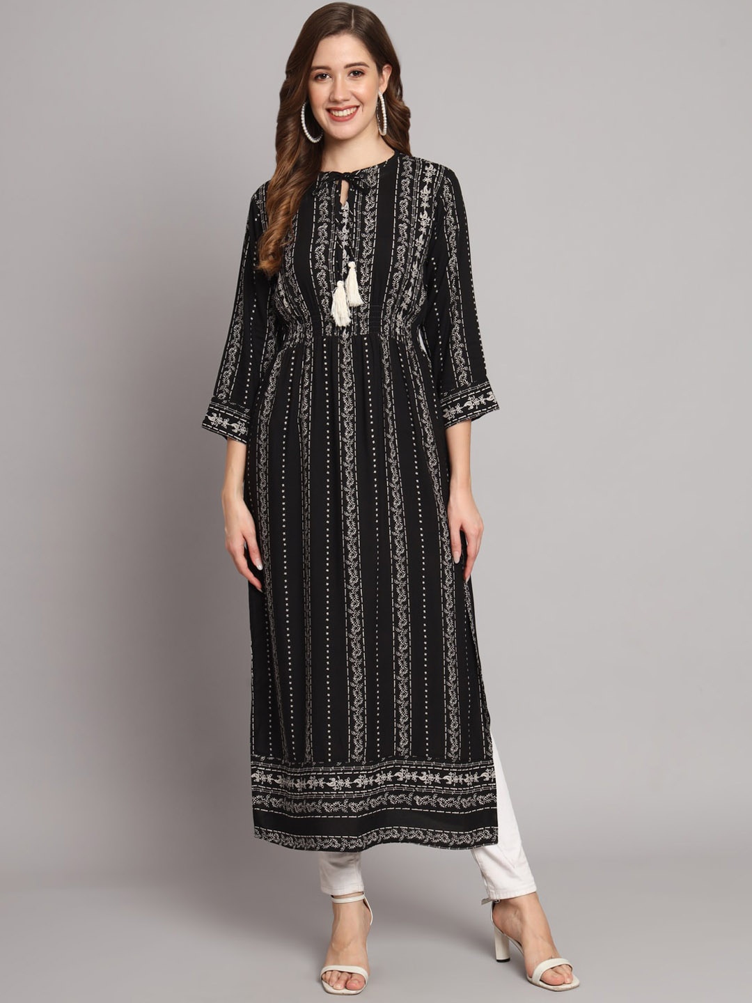 

Funday Fashion Ethnic Motifs Printed Tie-Up Neck Kurta, Black