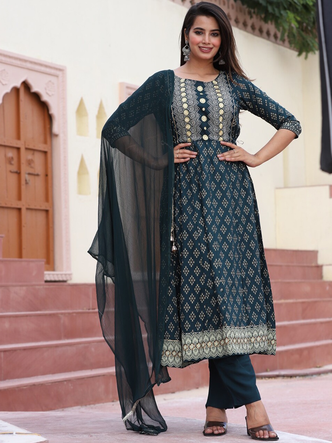 

TOULIN Ethnic Motifs Printed Kurta With Palazzos & Dupatta, Green