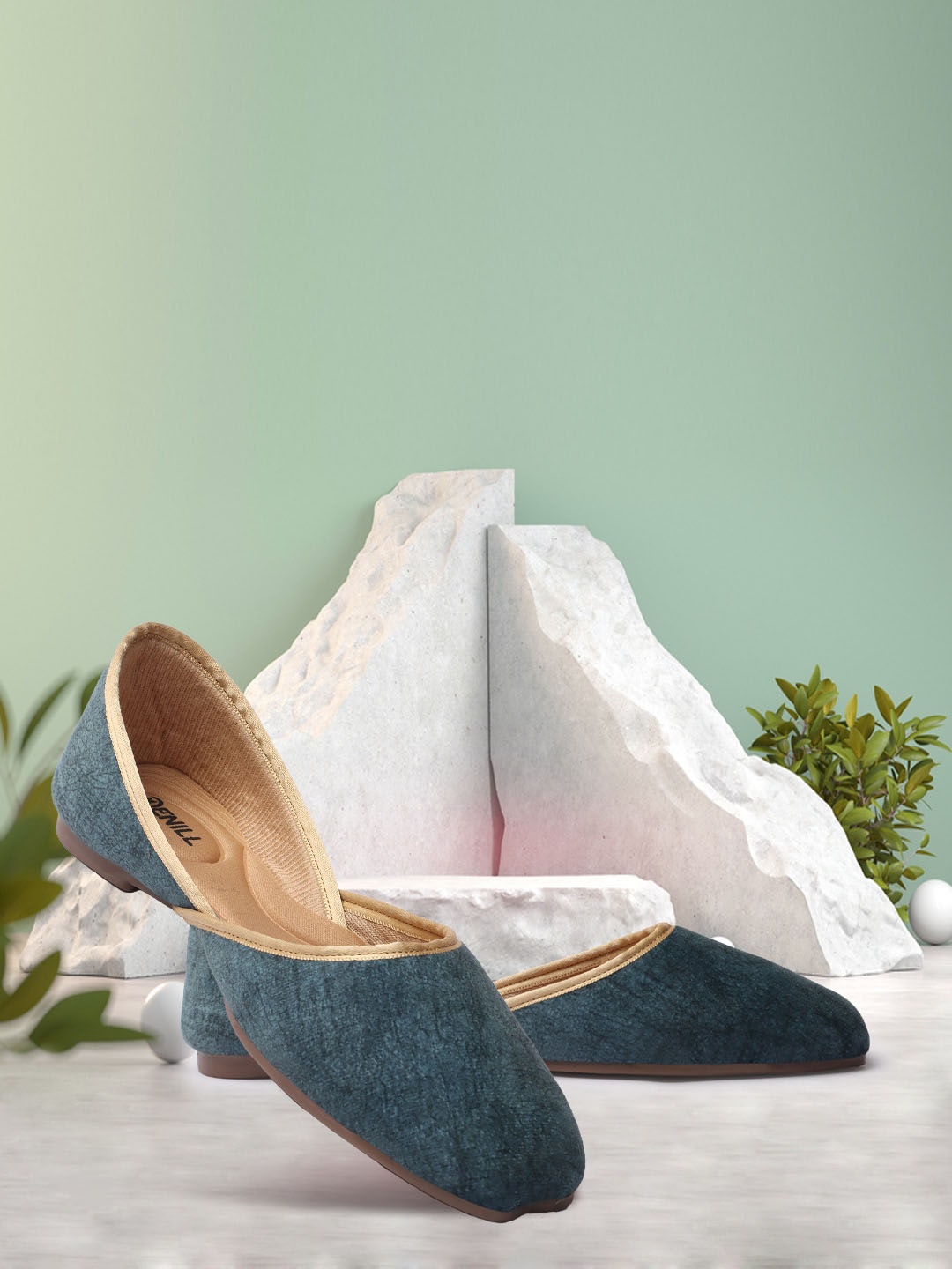

Denill Square Toe Slip on Ethnic Mojaris, Teal
