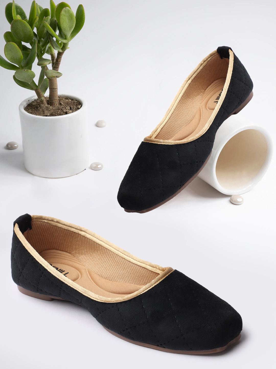 

Denill Square Toe Slip On Mojaris, Black
