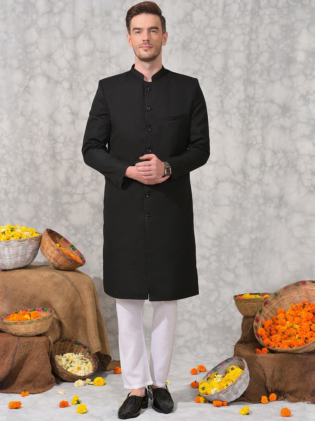 

Hangup Mandarin Collar Sherwani with Pajama, Black