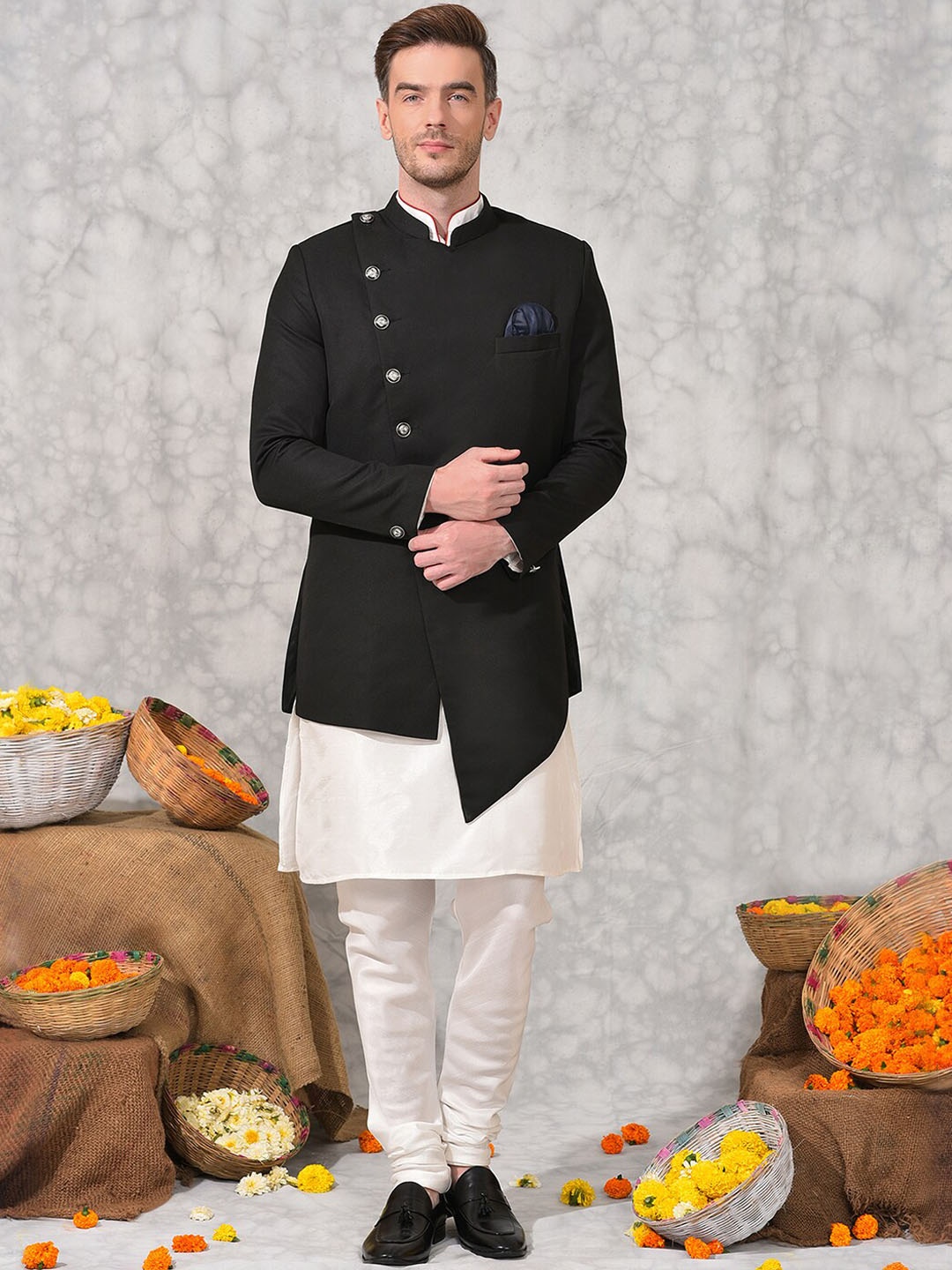 

Hangup Mandarin Collar Asymmetric Sherwani Set, Black