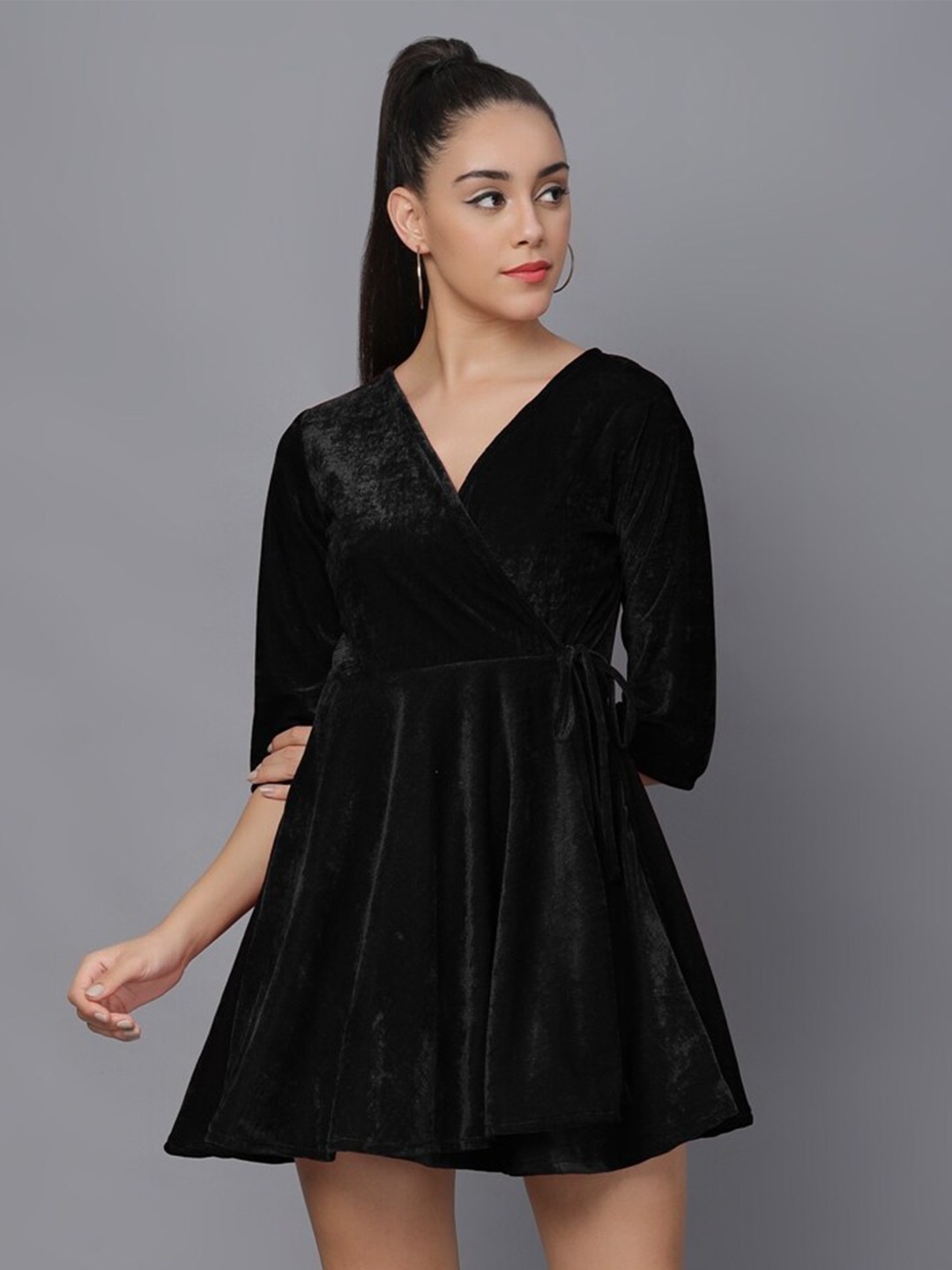 

BAESD V Neck Tie Up Velvet Wrap Dress, Black