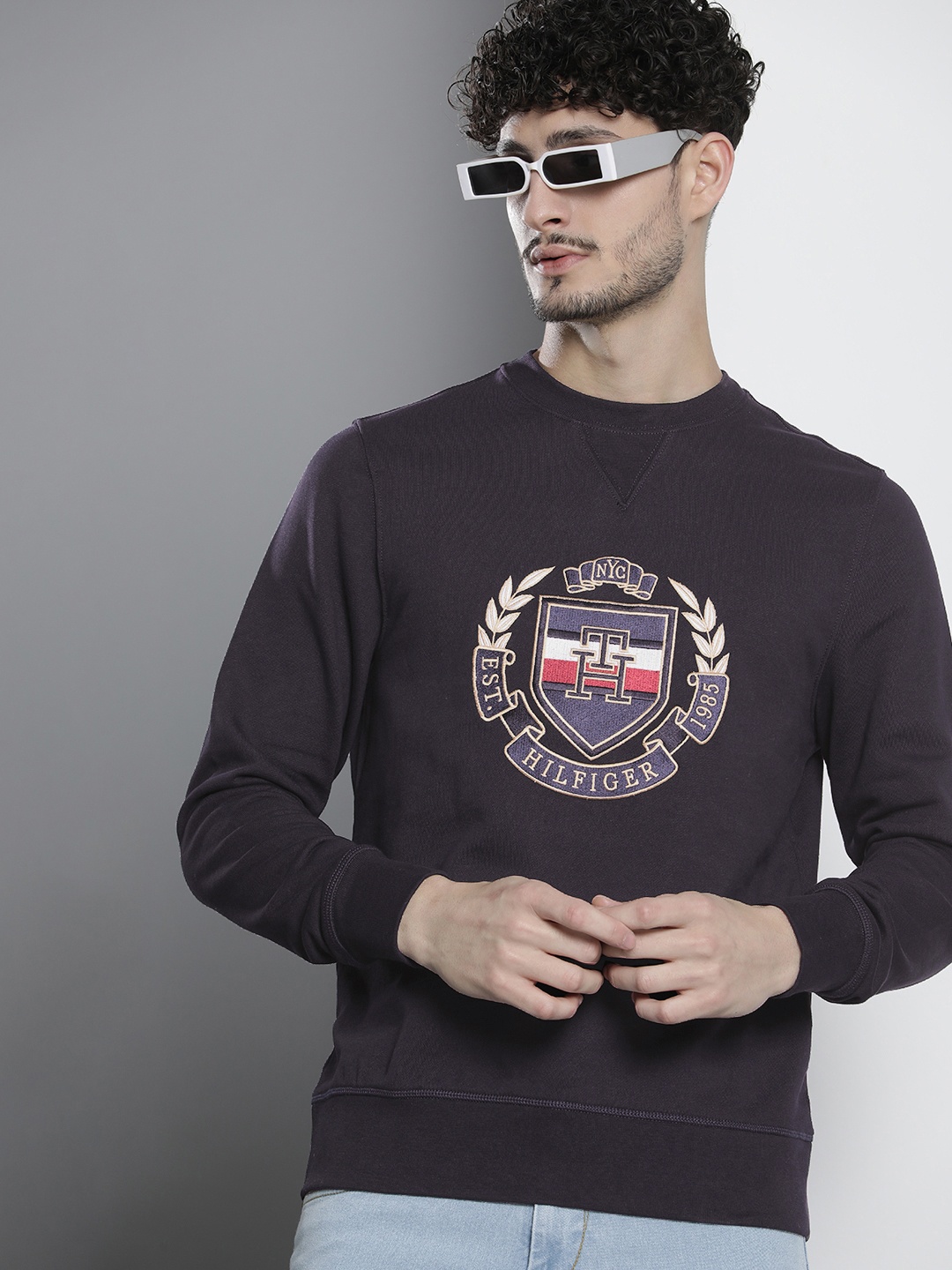 

Tommy Hilfiger Pure Cotton Brand Logo Embroidered Sweatshirt, Navy blue