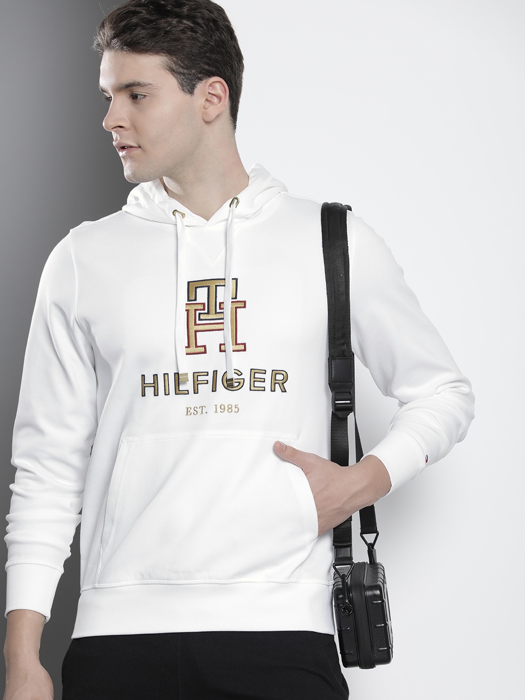 

Tommy Hilfiger Brand Logo Embroidered Hooded Sweatshirt, White