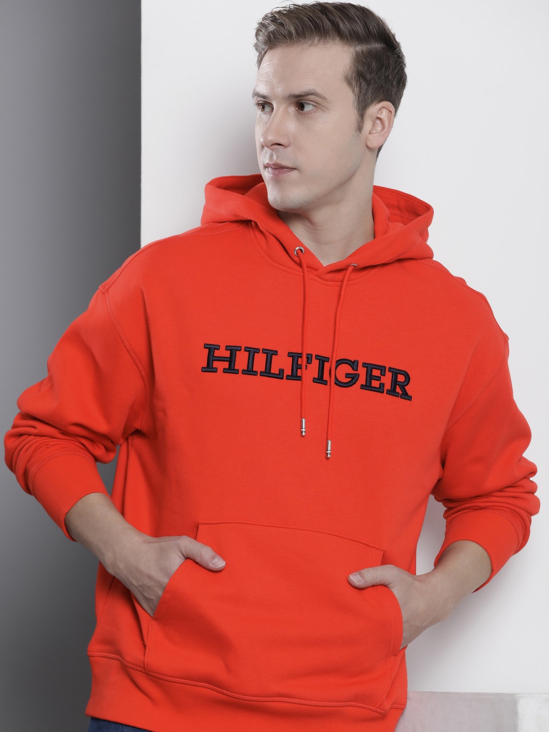 

Tommy Hilfiger Brand Logo Embroidered Hooded Sweatshirt, Red
