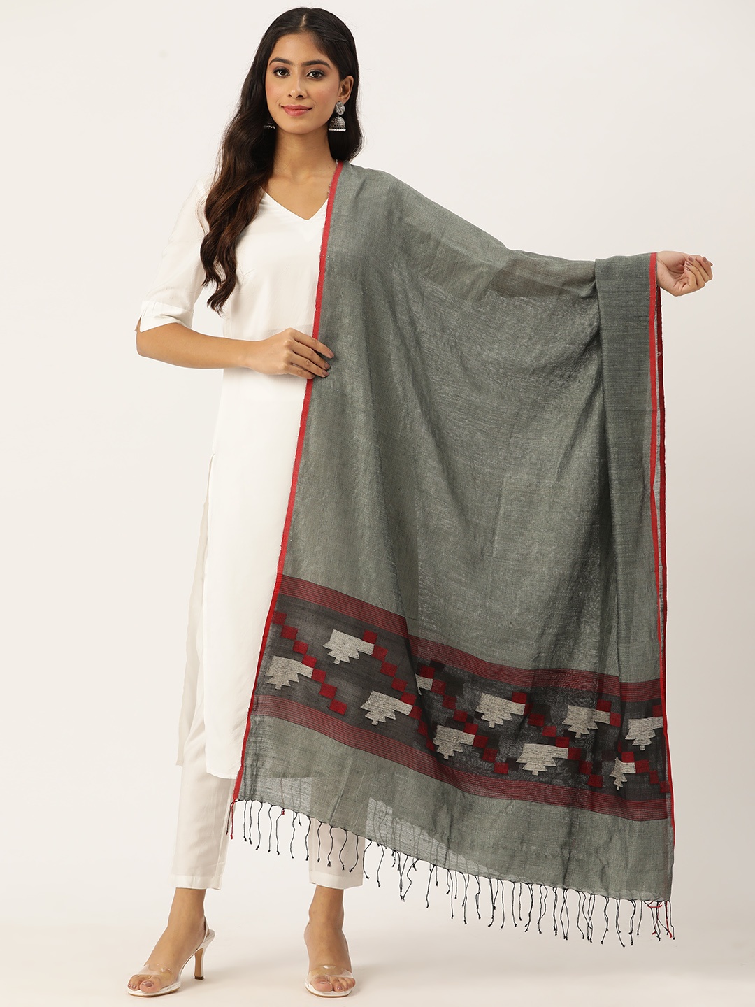

ArtEastri Woven Design Matka Silk Handwoven Jamdani Dupatta, Grey