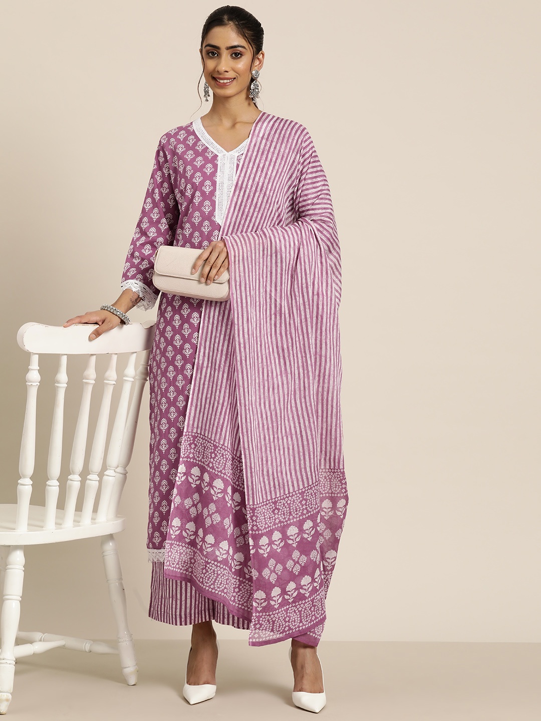 

HERE&NOW Women Ethnic Motifs Printed Regular Pure Cotton Kurta with Palazzos & Dupatta, Purple