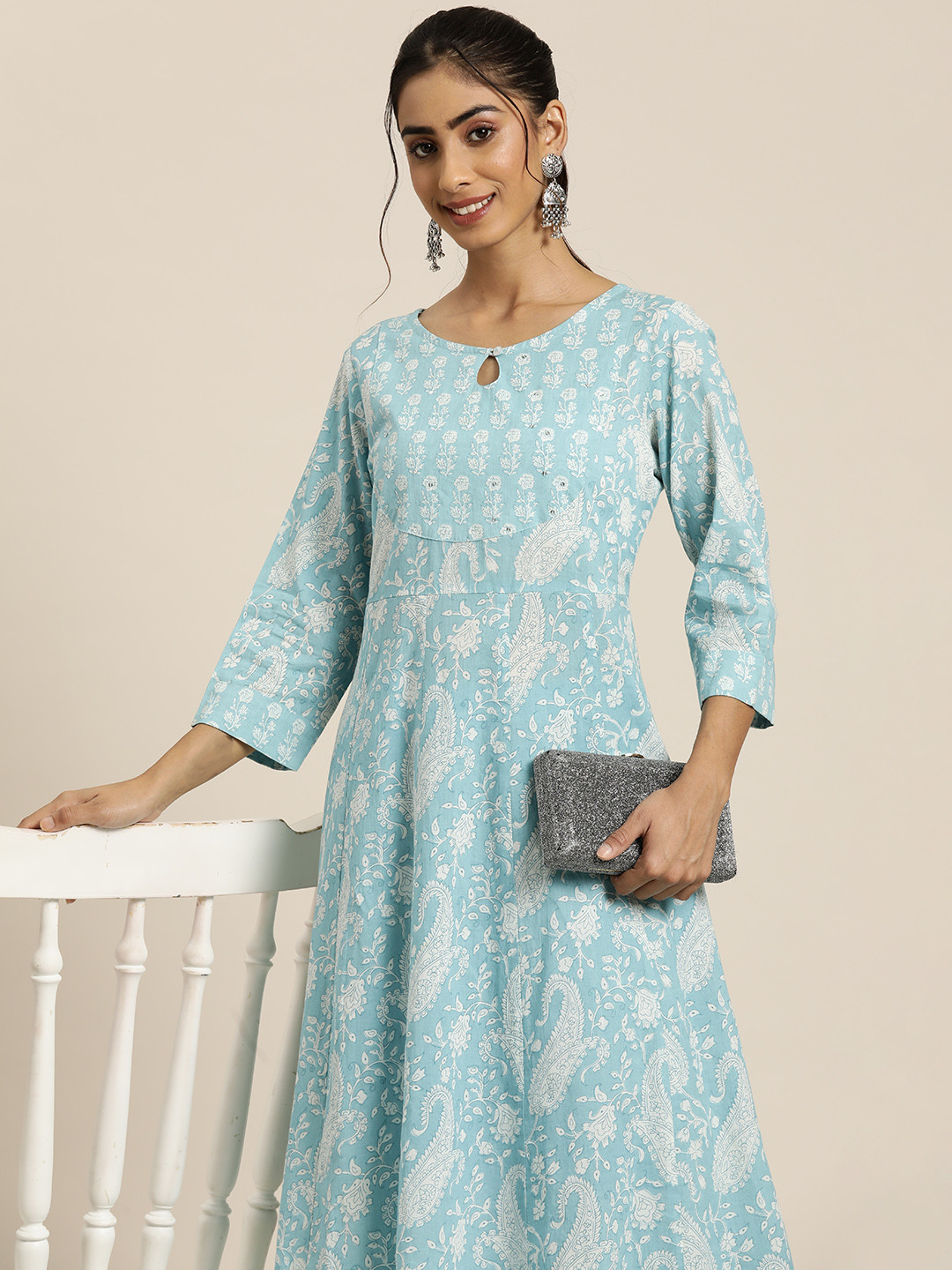 

HERE&NOW Women Floral Printed Regular Sequinned Pure Cotton Kurta with Palazzos, Turquoise blue