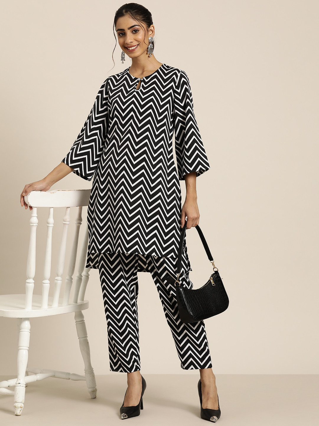 

HERE&NOW Women Printed Regular Pure Cotton Kurta with Trousers, Black