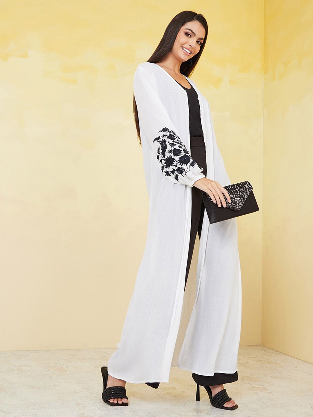 

Styli Floral Embroidered Puff Sleeves Longline Open Front Shrug, White
