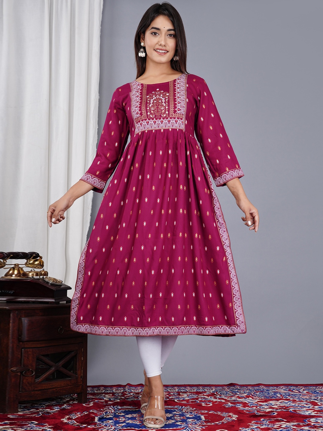 

SkyaSia Floral Printed Pleated Straight Kurta, Purple