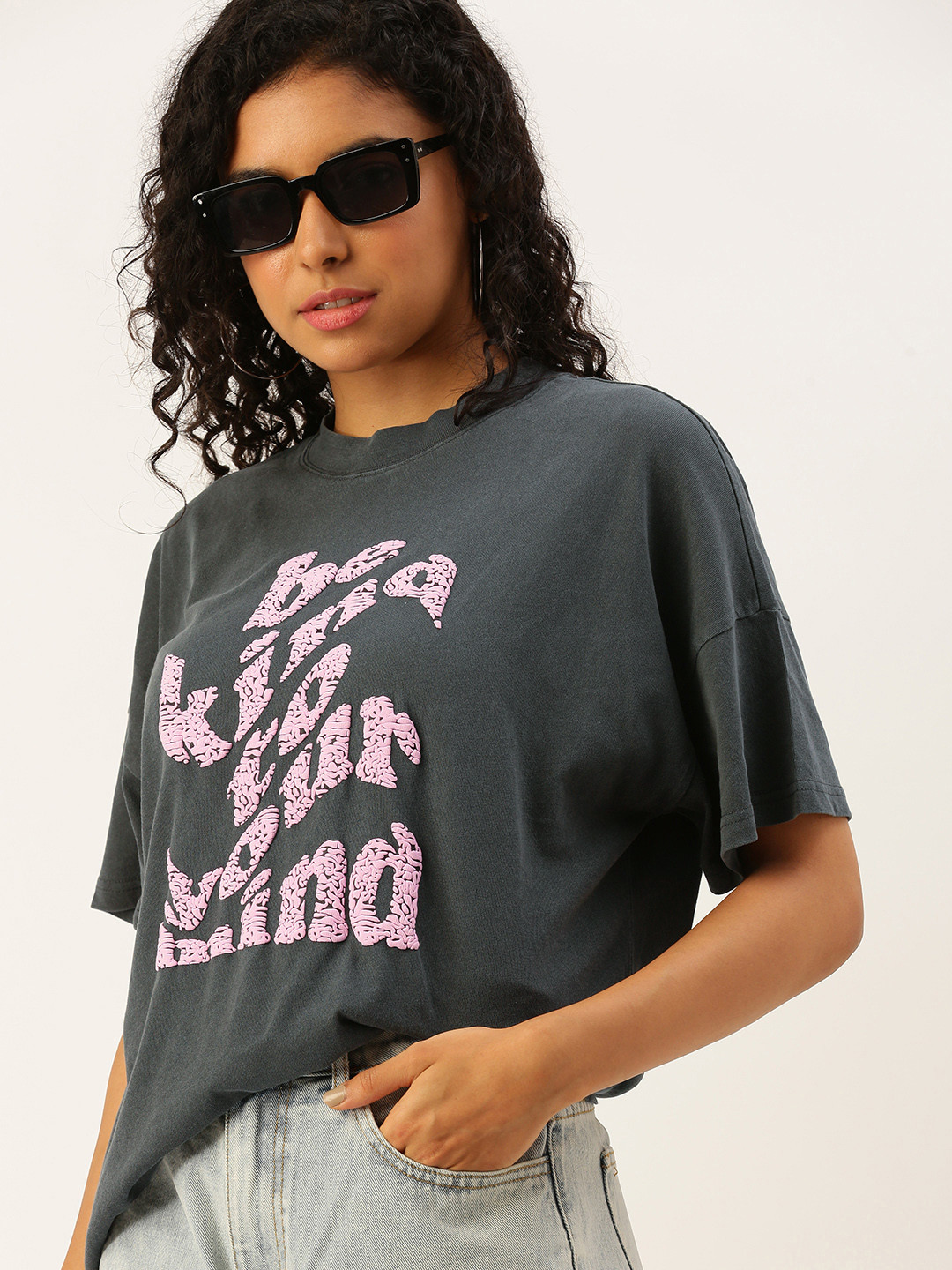 

FOREVER 21 Typography Printed Drop-Shoulder Sleeves Pure Cotton T-shirt, Charcoal