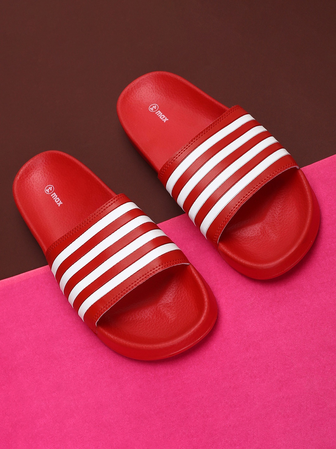 

max Men Striped Rubber Sliders, Red