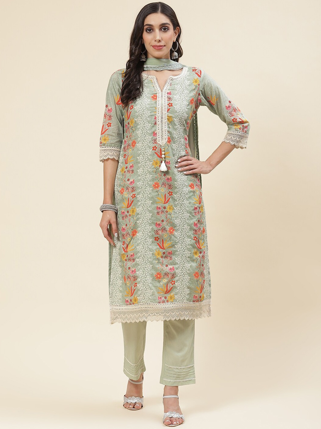 

Meena Bazaar Floral Printed Thread Work Straight Kurta & Trousers With Dupatta, Green