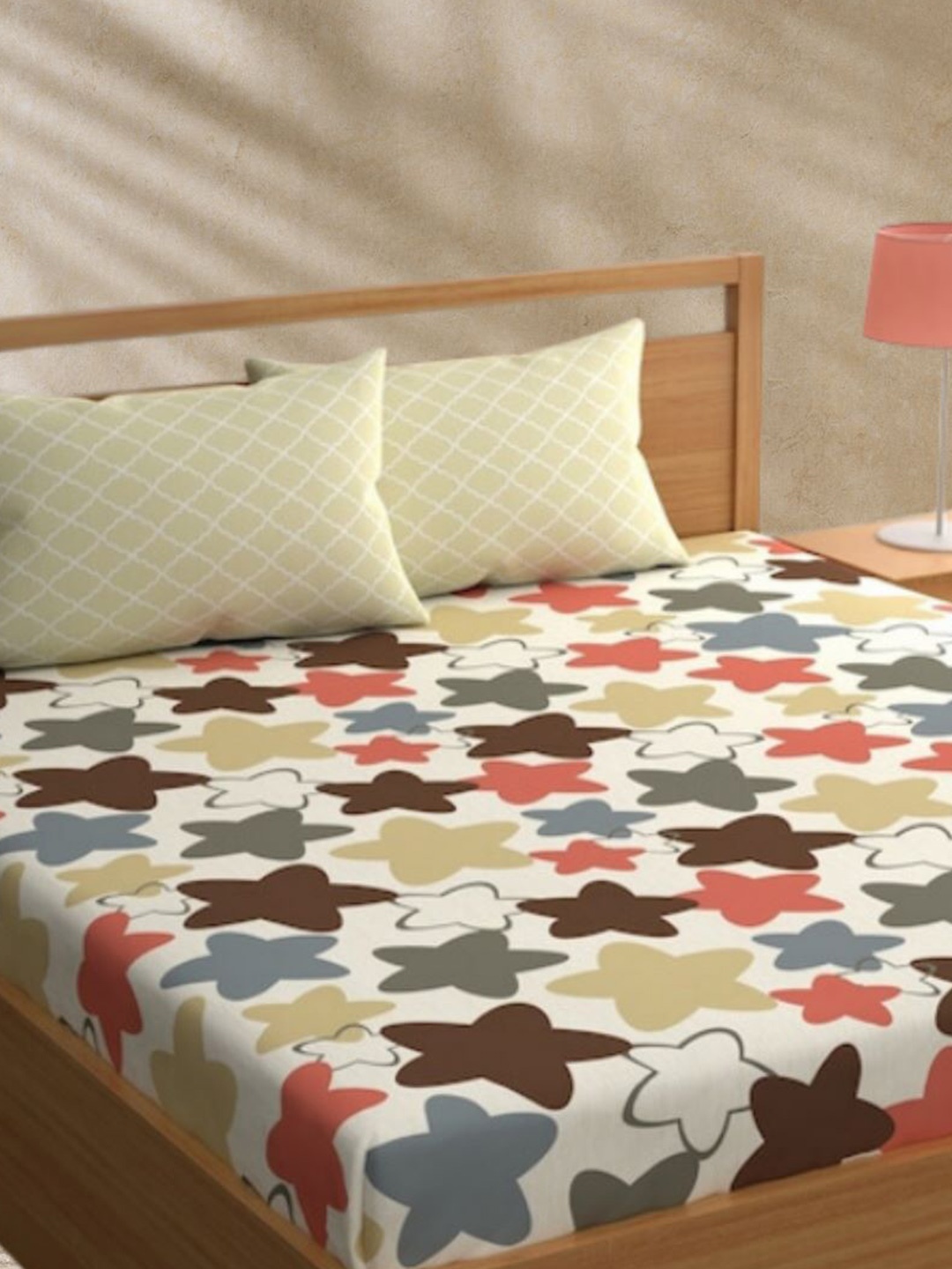 

Bajo's White & Green Geometric 350 TC Cotton King Bedsheet with 2 Pillow Covers