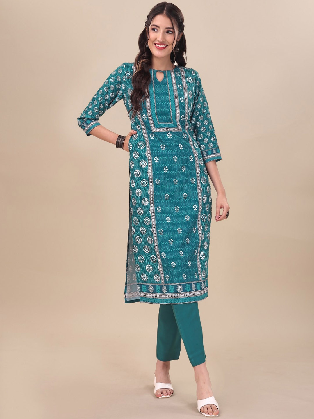 

MASSTANI BY INDDUS Ethnic Motifs Printed Straight Pure Cotton Kurta with Trousers, Green