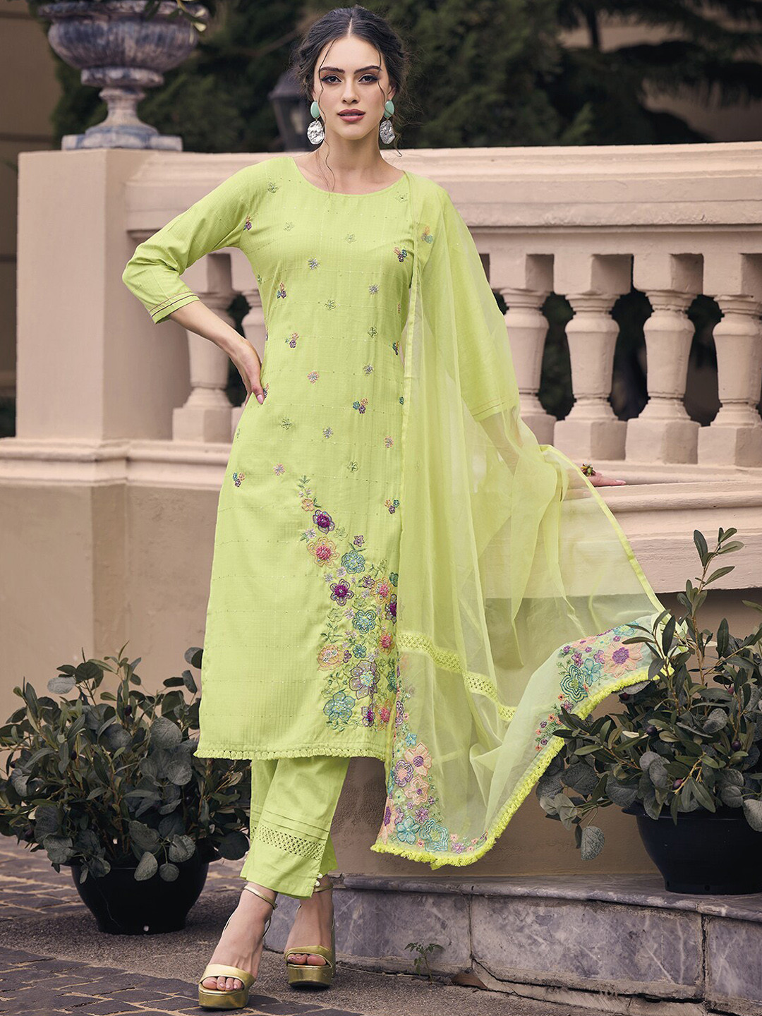 

Indo Era Green Floral Embroidered Thread Work Kurta With Trousers & Dupatta