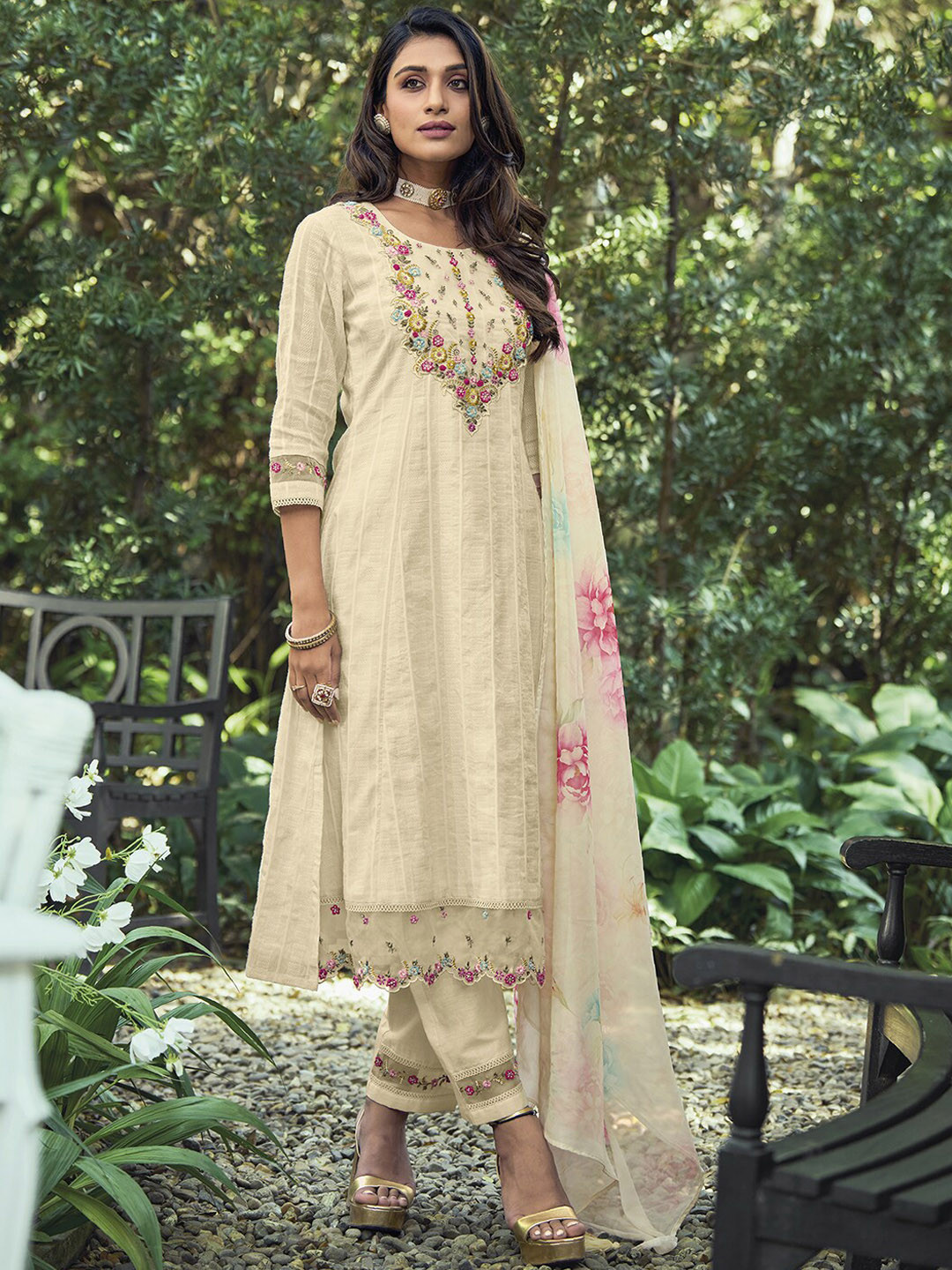

Indo Era Off-White Yoke DesignThread Work Pure Cotton Kurta With Trousers & Dupatta