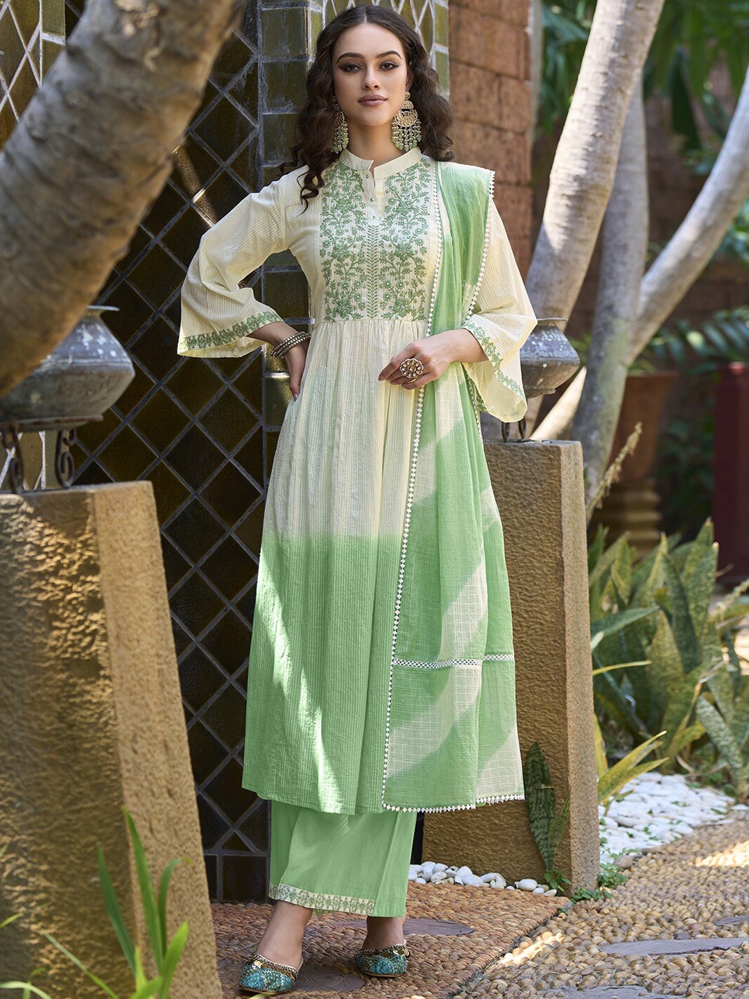 

Indo Era Green & Cream Ombre Thread Work Pure Cotton Kurta With Pallazzo & Dupatta