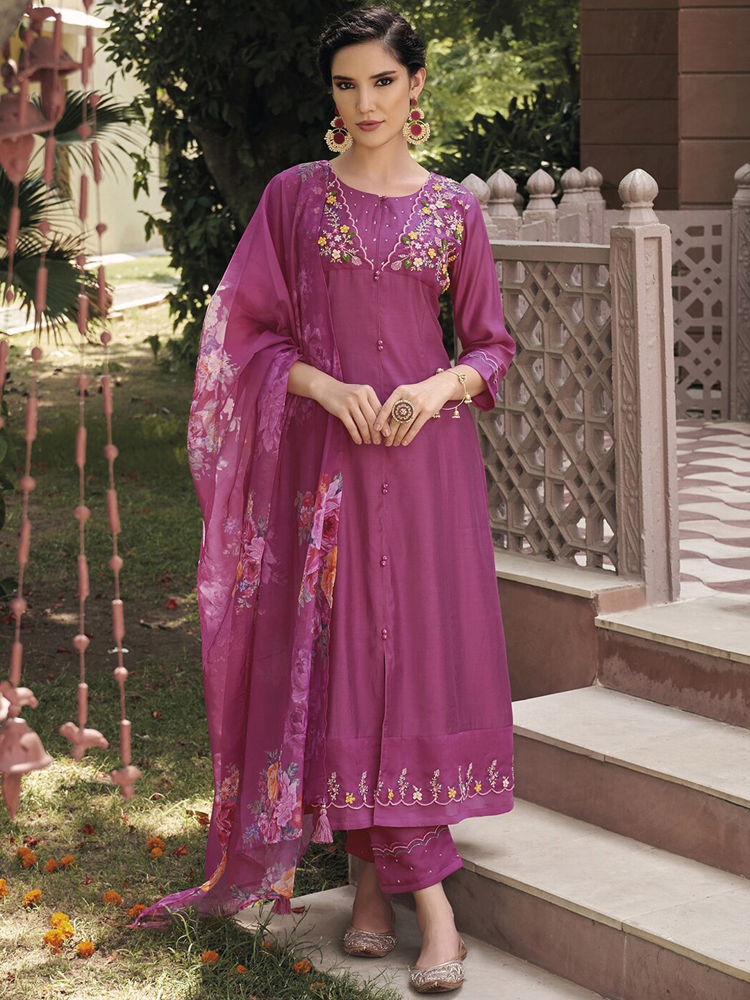 

Indo Era Pink Floral Embroidered Thread Work Kurta With Trousers & Dupatta