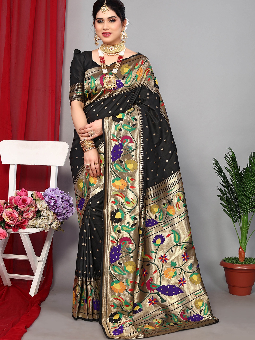 

Ekta Textiles Woven Design Pure Silk Banarasi Saree, Black