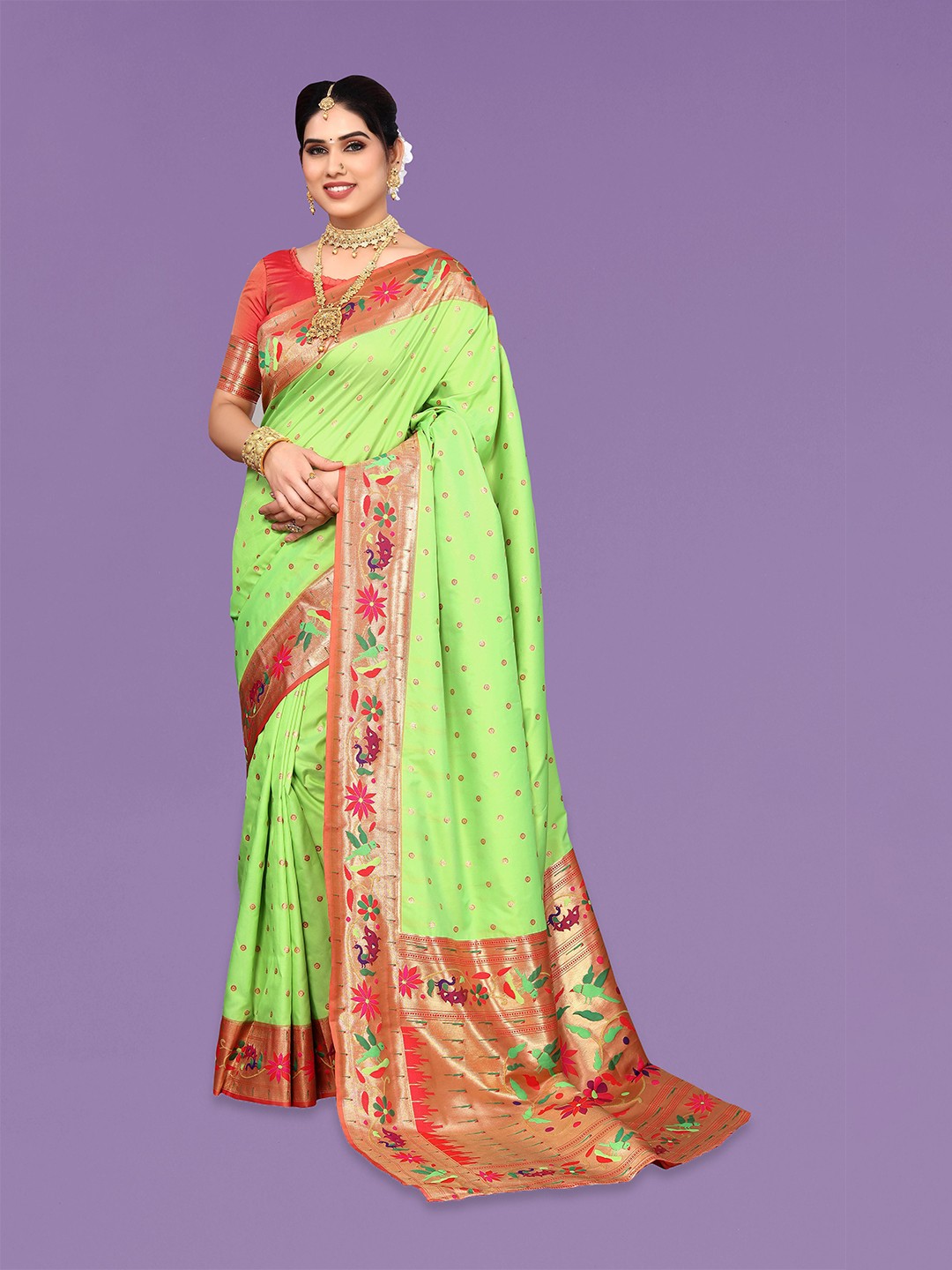 

Ekta Textiles Polka Dots Woven Design Zari Pure Silk Banarasi Saree, Green