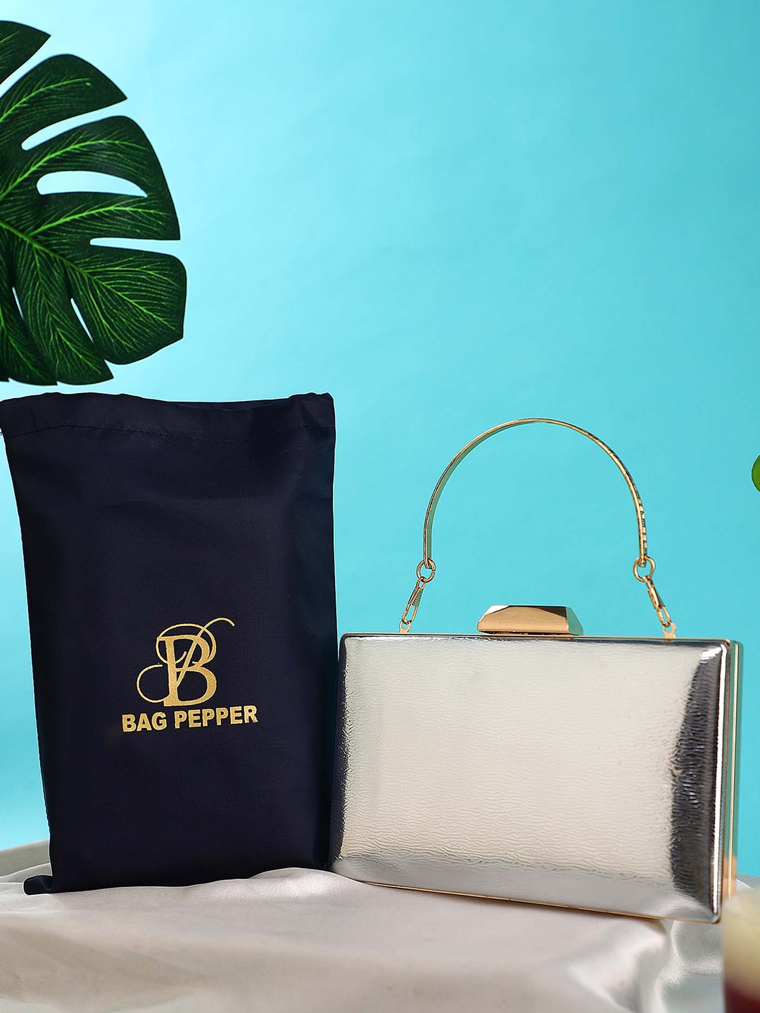 

Bag Pepper Box Clutch With Detachable Chain Sling Strap, Grey