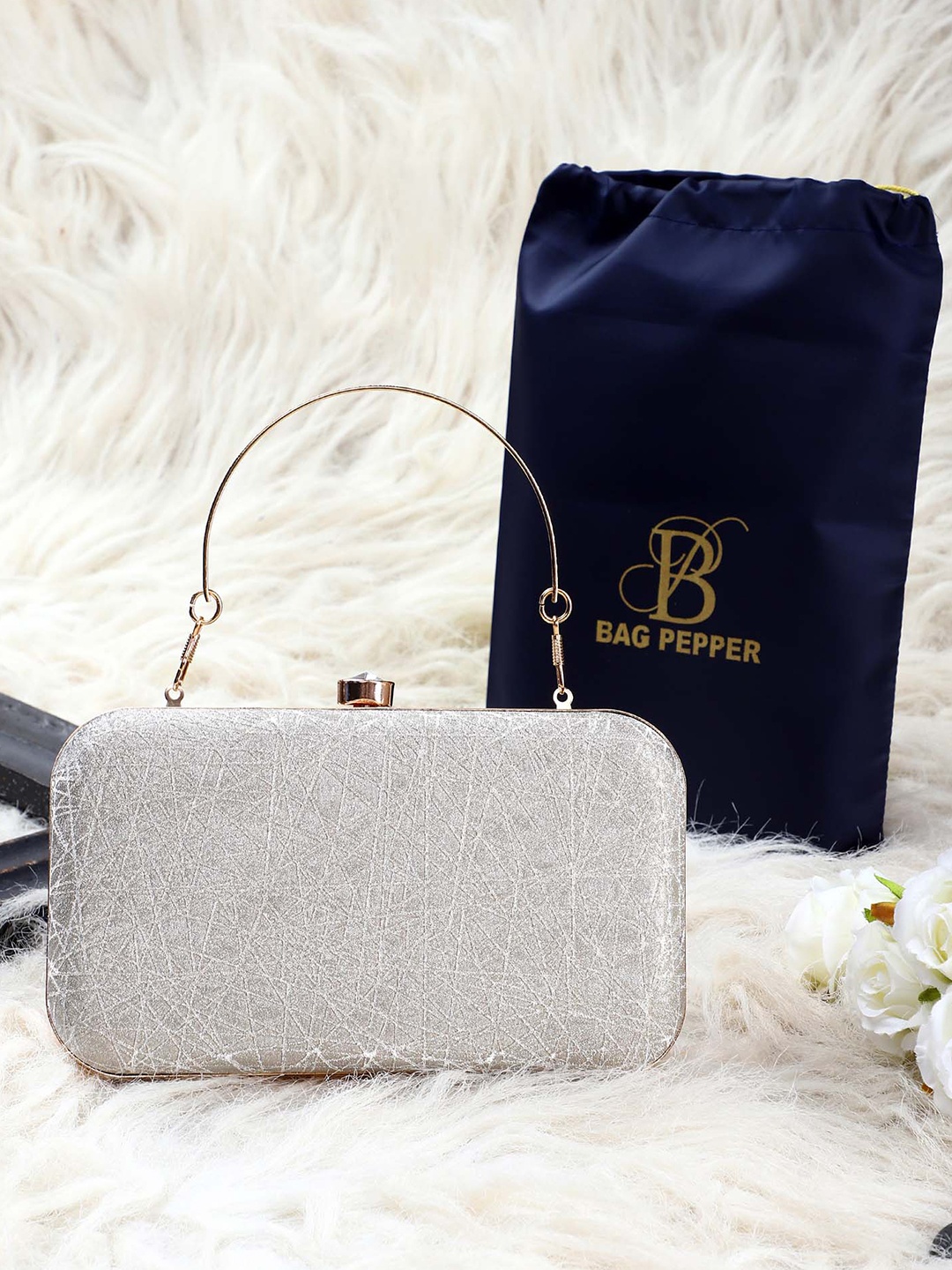 

Bag Pepper Textured Box Clutch, Grey