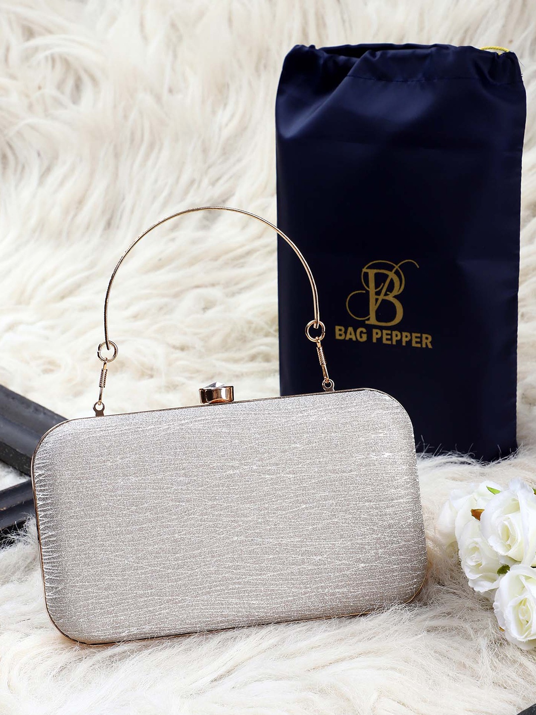 

Bag Pepper Embellished Box Clutch With Detachable Chain Sling Strap, Blue