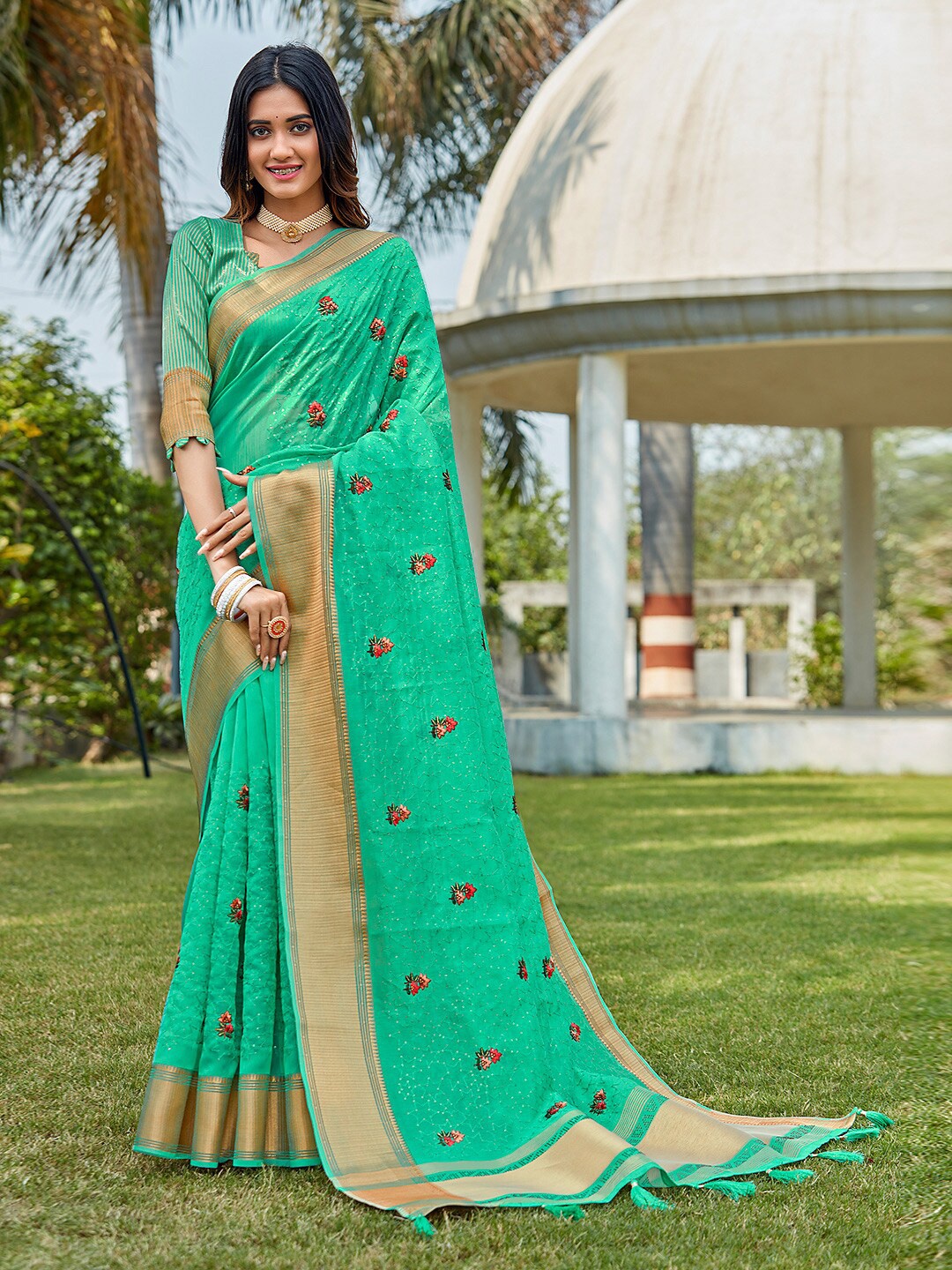 

KARAGIRI Floral Embroidered Zari Tissue Saree, Turquoise blue